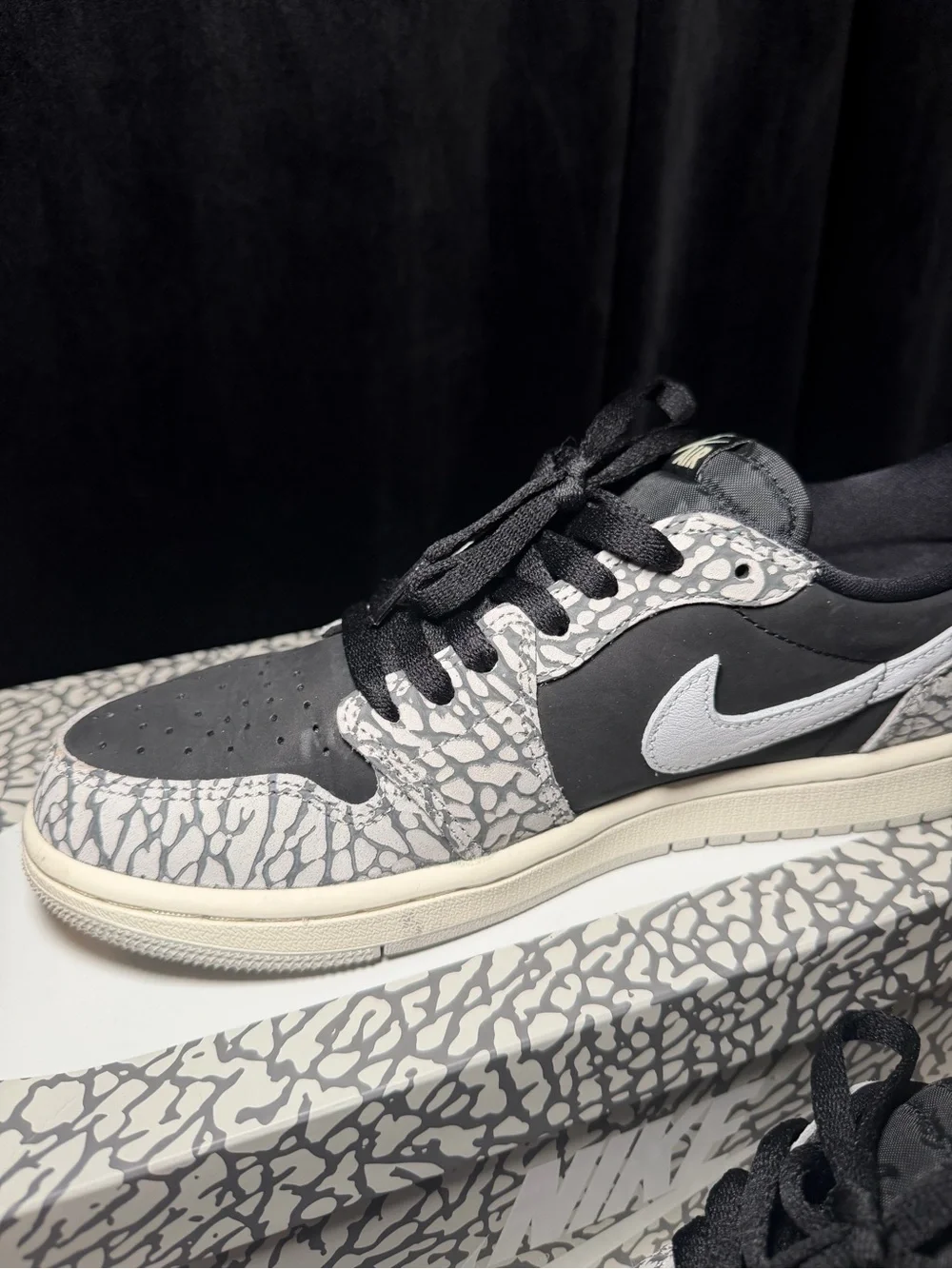 Nike Air Jordan 1 Retro Low OG 'Black Cement' CZ0775-001 Women’s Size 9 - Picture 7 of 13